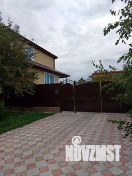 Дом 190м², 3-этажный, участок 10 сот.