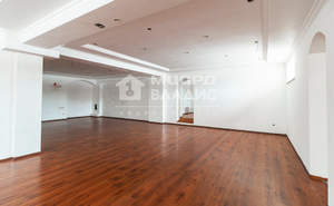 Дом 1012м², 2-этажный, участок 22 сот.