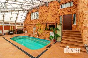 Таунхаус 413м², 3-этажный, участок 10 сот.