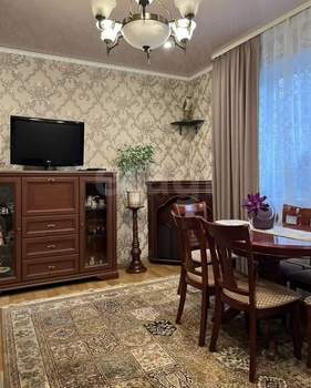 Дом 93м², 2-этажный, участок 4 сот.