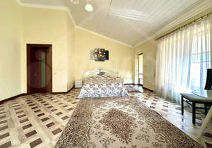 Дом 480м², 3-этажный, участок 13 сот.