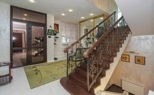 Дом 326м², 2-этажный, участок 9 сот.