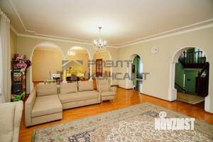 Дом 483м², 2-этажный, участок 11 сот.