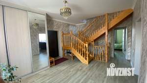 Коттедж 244м², 3-этажный, участок 5 сот.