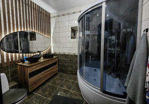 Дом 200м², 2-этажный, участок 6 сот.