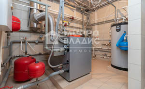 Дом 726м², 3-этажный, участок 17 сот.