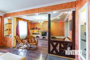 Таунхаус 413м², 3-этажный, участок 10 сот.