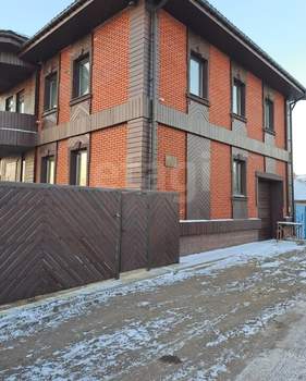 Дом 509м², 3-этажный, участок 6 сот.