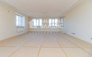 Дом 726м², 3-этажный, участок 17 сот.