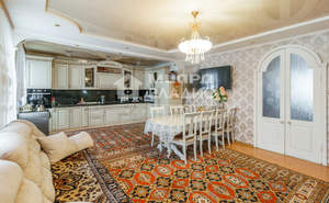 Дом 251м², 2-этажный, участок 4 сот.