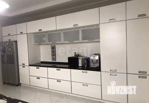 Таунхаус 431м², 3-этажный, участок 12 сот.