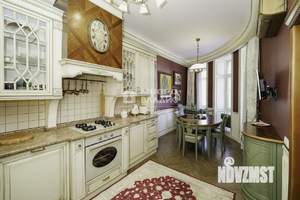 Таунхаус 458м², 3-этажный, участок 1 сот.