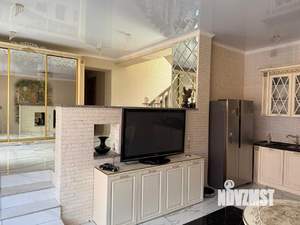 Коттедж 247м², 3-этажный, участок 9 сот.