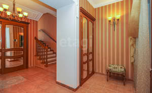 Дом 640м², 3-этажный, участок 30 сот.