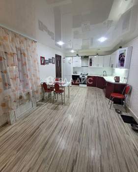 Дом 142м², 2-этажный, участок 3 сот.