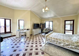 Дом 480м², 3-этажный, участок 13 сот.