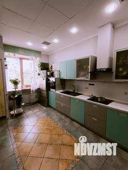 Таунхаус 278м², 4-этажный, участок 1 сот.