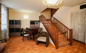 Дом 1410м², 3-этажный, участок 28 сот.