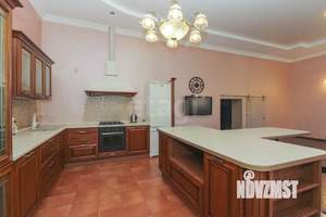 Дом 507м², 3-этажный, участок 9 сот.