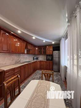 Коттедж 347м², 2-этажный, участок 10 сот.