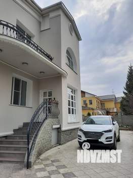 Коттедж 327м², 2-этажный, участок 13 сот.