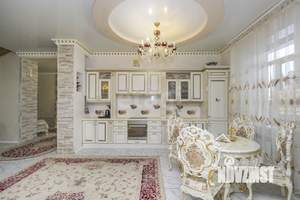 Дом 384м², 2-этажный, участок 15 сот.