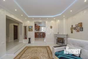 Дом 326м², 2-этажный, участок 14 сот.