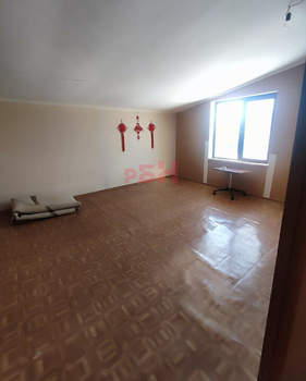 Дом 136м², 2-этажный, участок 9 сот.