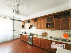 Коттедж 286м², 3-этажный, участок 3 сот.