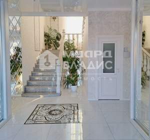 Дом 268м², 2-этажный, участок 10 сот.