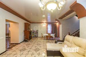 Дом 342м², 4-этажный, участок 7 сот.