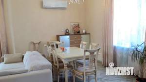 Коттедж 210м², 3-этажный, участок 9 сот.