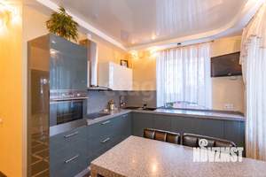 Дом 342м², 4-этажный, участок 7 сот.