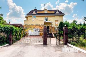 Дом 591м², 2-этажный, участок 18 сот.