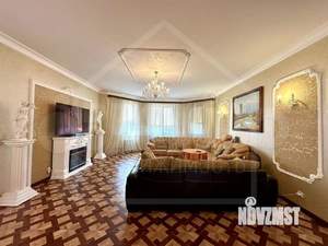 Коттедж 480м², 3-этажный, участок 13 сот.