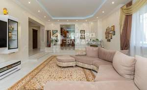 Дом 326м², 3-этажный, участок 12 сот.