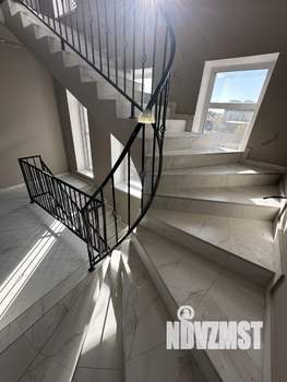 Коттедж 612м², 4-этажный, участок 6 сот.