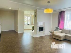 Коттедж 300м², 2-этажный, участок 8 сот.