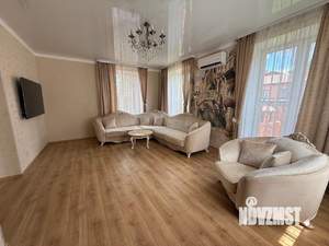 Коттедж 247м², 3-этажный, участок 9 сот.