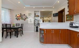 Дом 326м², 3-этажный, участок 12 сот.