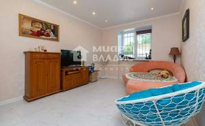 Дом 326м², 3-этажный, участок 12 сот.