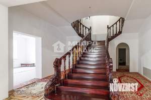 Дом 1012м², 2-этажный, участок 22 сот.