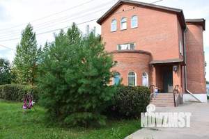 Дом 240м&sup2;, 2-этажный, посуточно, 