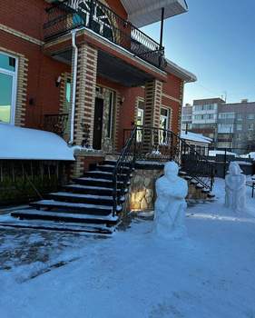 Дом 300м&sup2;, 2-этажный, на длительный срок, 