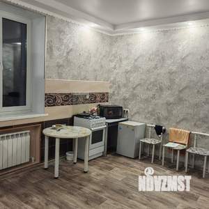 Коттедж 300м&sup2;, 3-этажный, на длительный срок, 