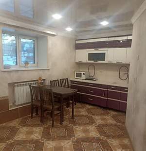 Дом 300м&sup2;, 2-этажный, на длительный срок, 