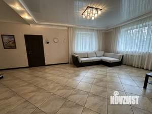 Коттедж 220м², 2-этажный, на длительный срок, 