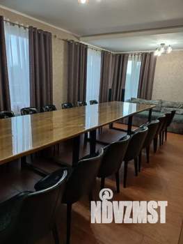 Дом 350м&sup2;, 2-этажный, посуточно, 