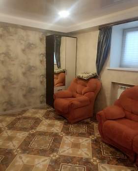 Дом 300м&sup2;, 2-этажный, на длительный срок, 