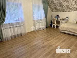 Дом 247м², 2-этажный, участок 9 сот.  